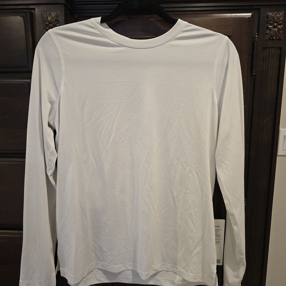 Lululemon Ultralight Hip Length White Long Sleeve Shirt Womens Size 8